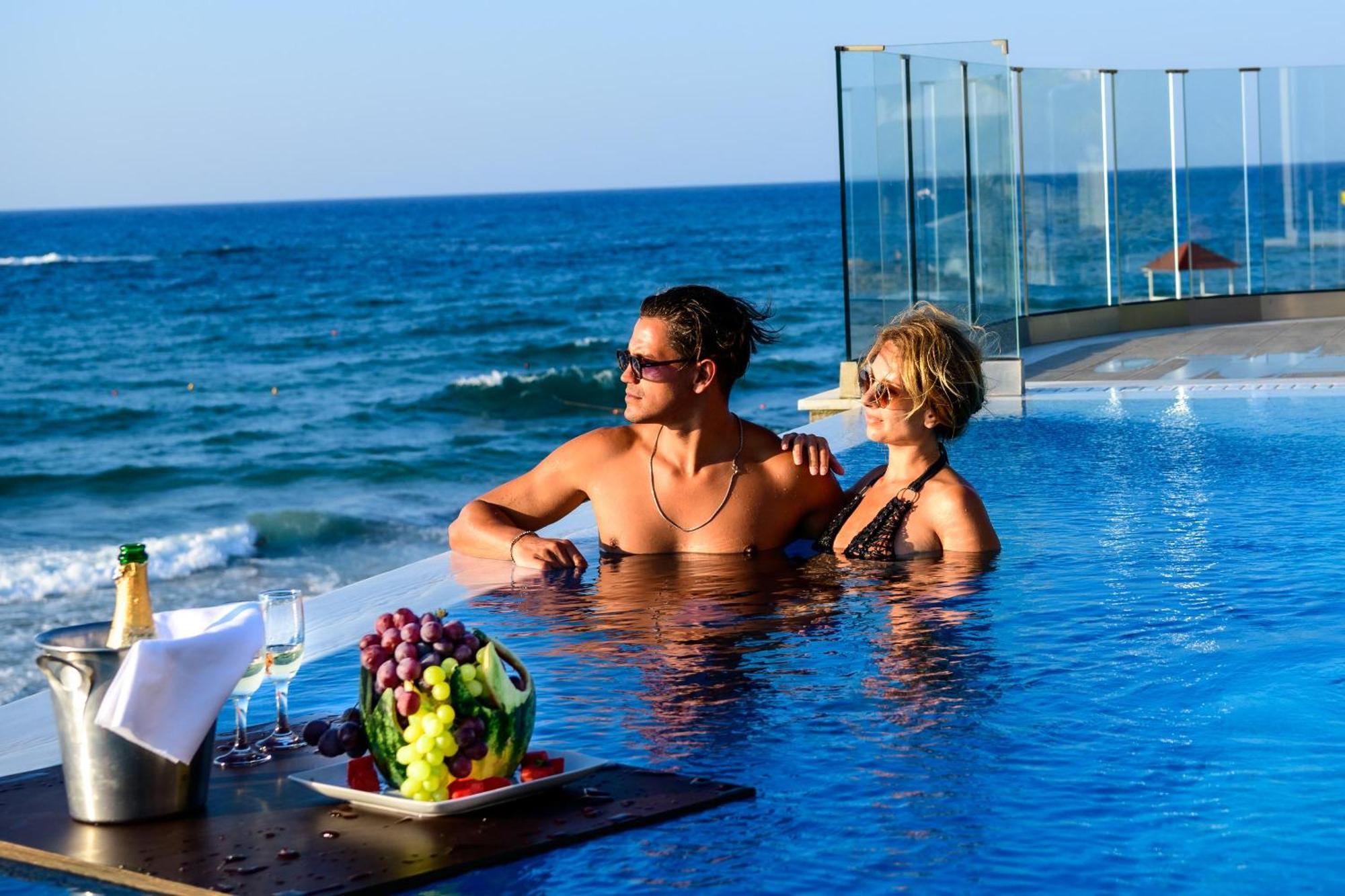 Alexander Beach Hotel & Village Resort Malia  Bagian luar foto
