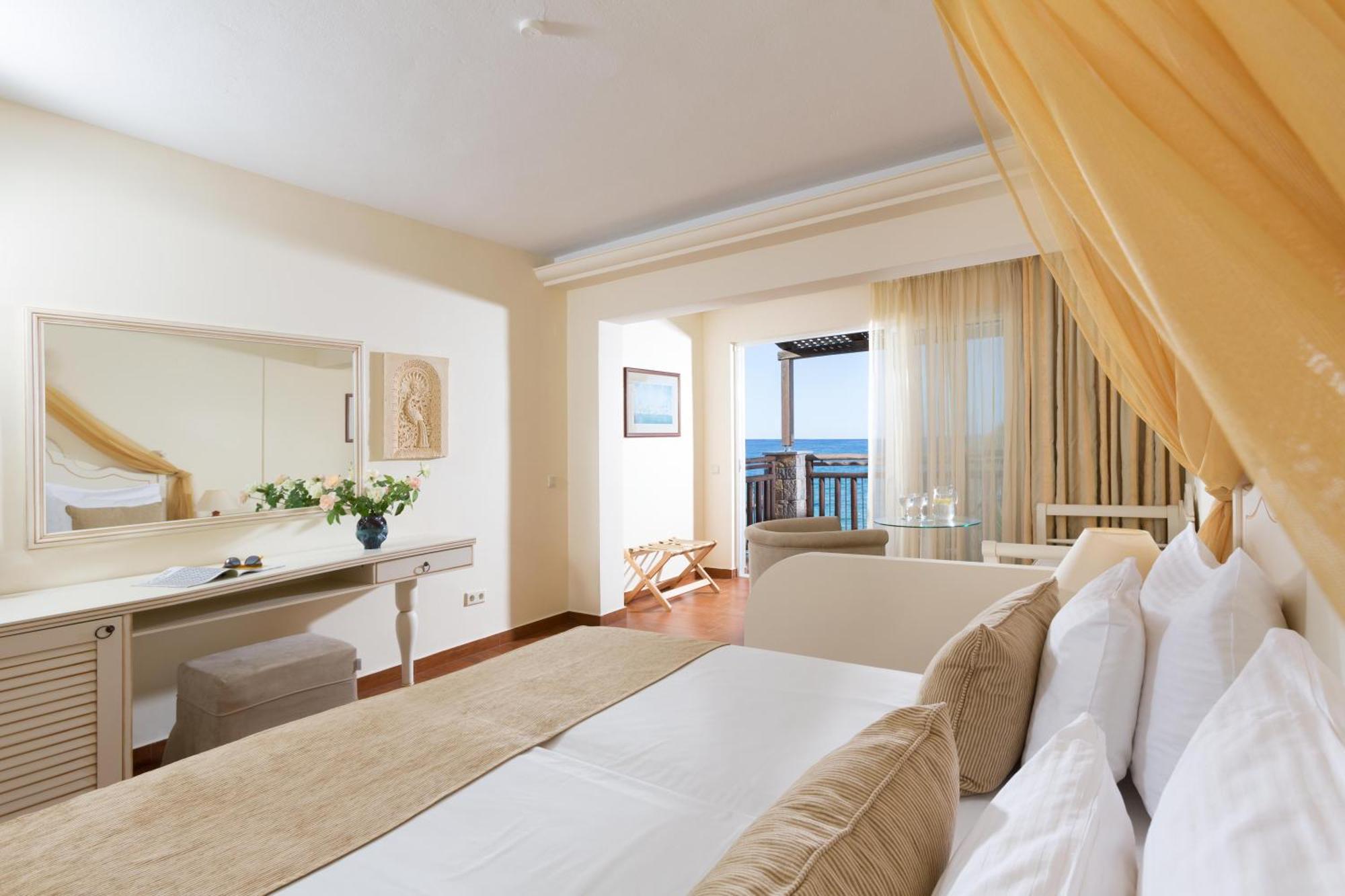 Alexander Beach Hotel & Village Resort Malia  Bagian luar foto